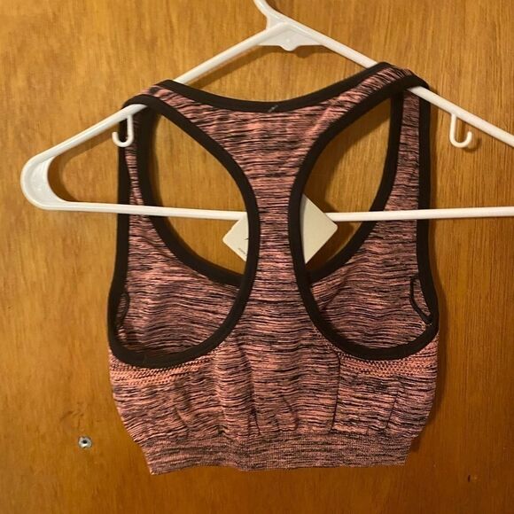 Racer back sports bra - Picture 2 of 5